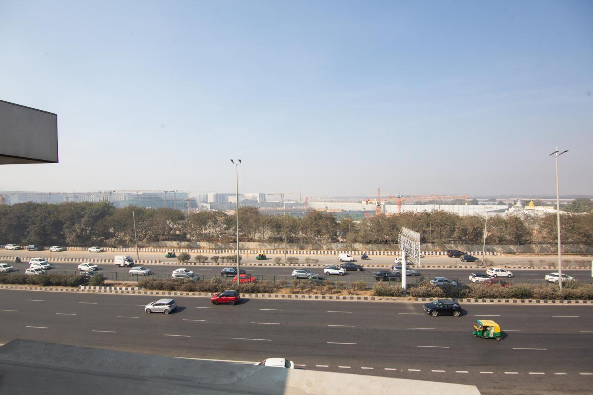 Hotel Lohmod At National Highway 8 - Free Airport Transffer นิวเดลี ภายนอก รูปภาพ